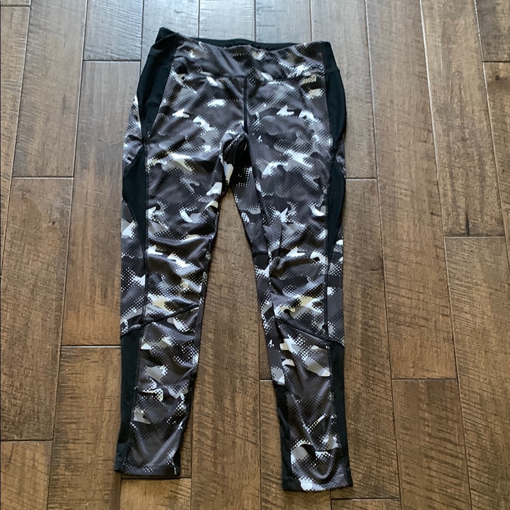 Avia Black and White Leggings